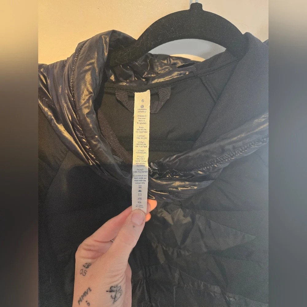 Lululemon Jacket - Picture 6 of 8